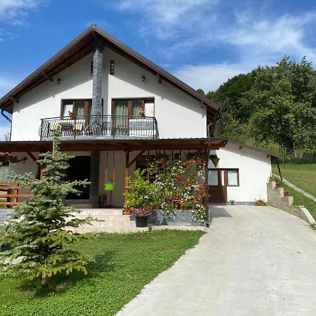 Casa Alex Hotell Curtea de Argeş Exteriör bild