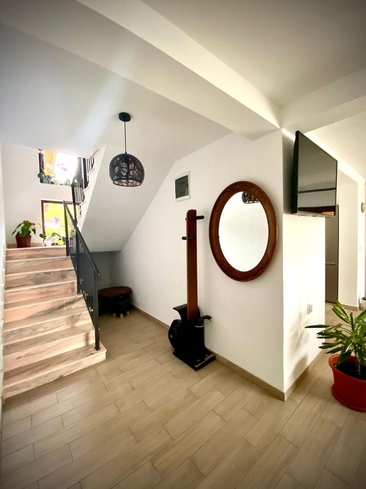 Casa Alex Hotell Curtea de Argeş Exteriör bild