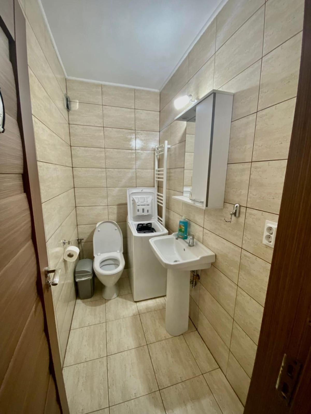 Casa Alex Hotell Curtea de Argeş Exteriör bild